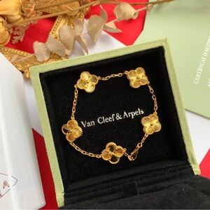 Van Cleef & Arpels bracelet